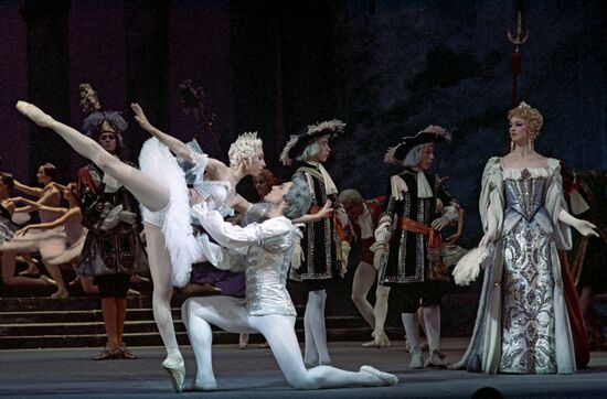 Nina Semizorova and Alexei Fadeyechev