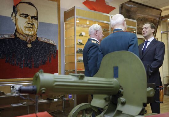 Dmitry Medvedev visits Moscow school