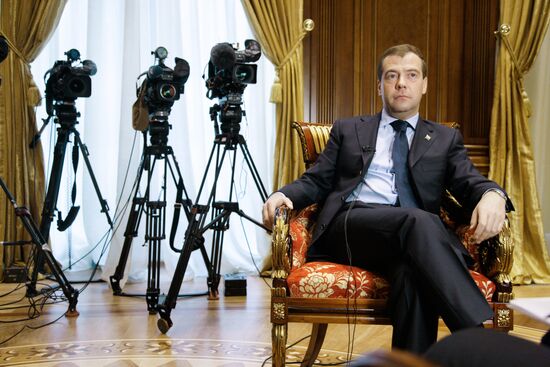 Dmitry Medvedev gives interview to Norway's Aftenposten