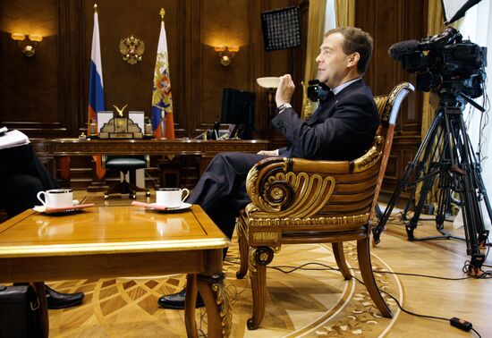 Dmitry Medvedev gives interview to Norway's Aftenposten