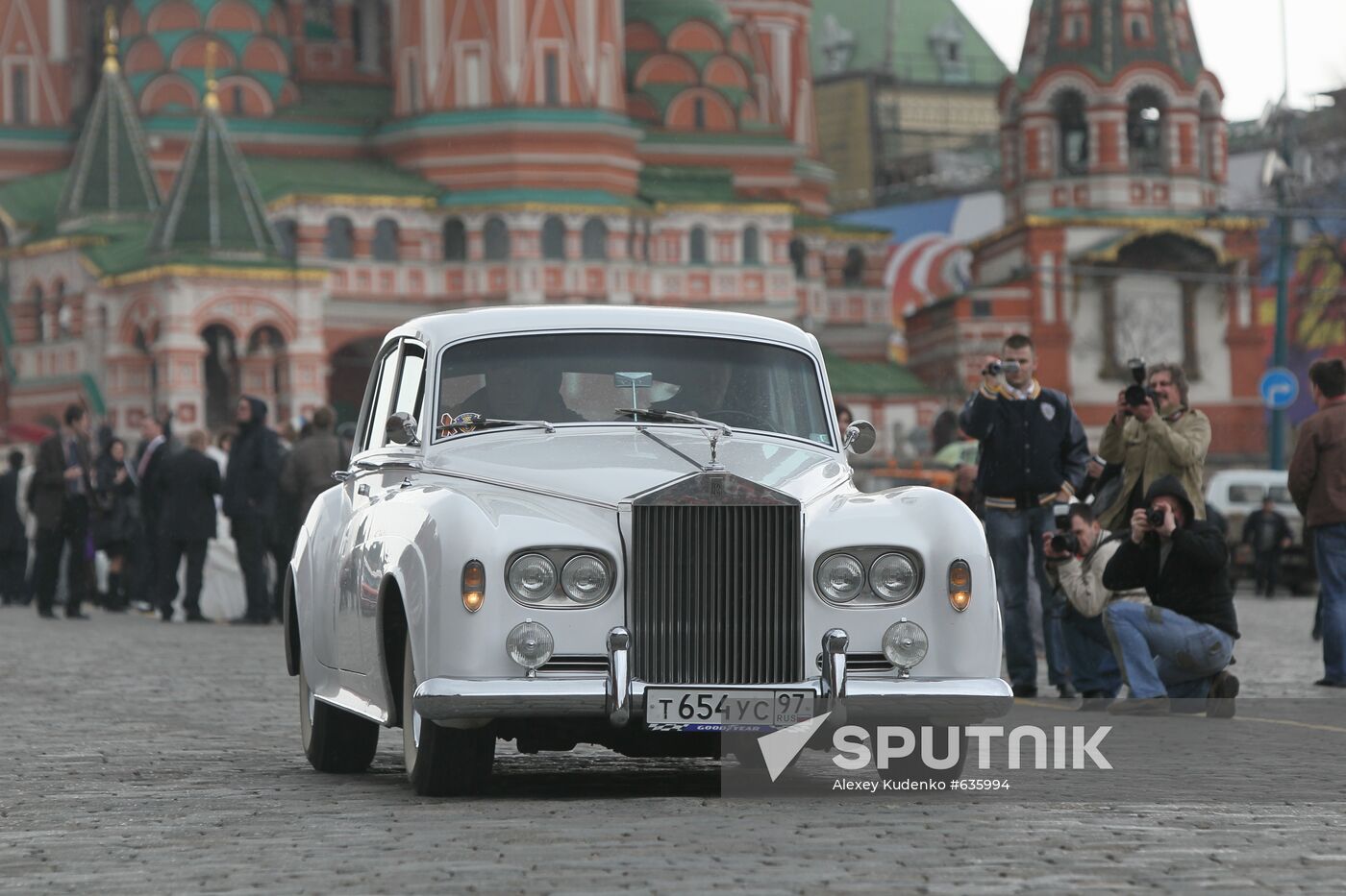 Retro car on Vasilyevsky Descent