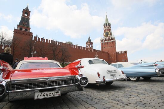 Retro cars on Vasilyevsky Descent