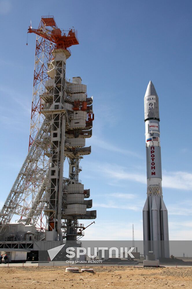 Russia's Proton-M rocket puts U.S. AMC-4R satellite into space