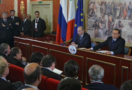 Press conference with Vladimir Putin and Silvio Berlusconi