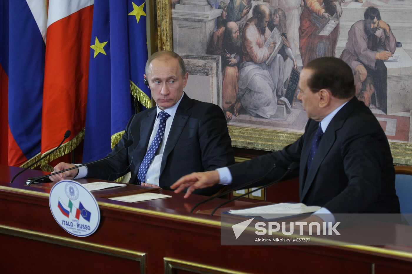 Press conference with Vladimir Putin and Silvio Berlusconi