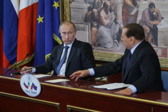 Press conference with Vladimir Putin and Silvio Berlusconi