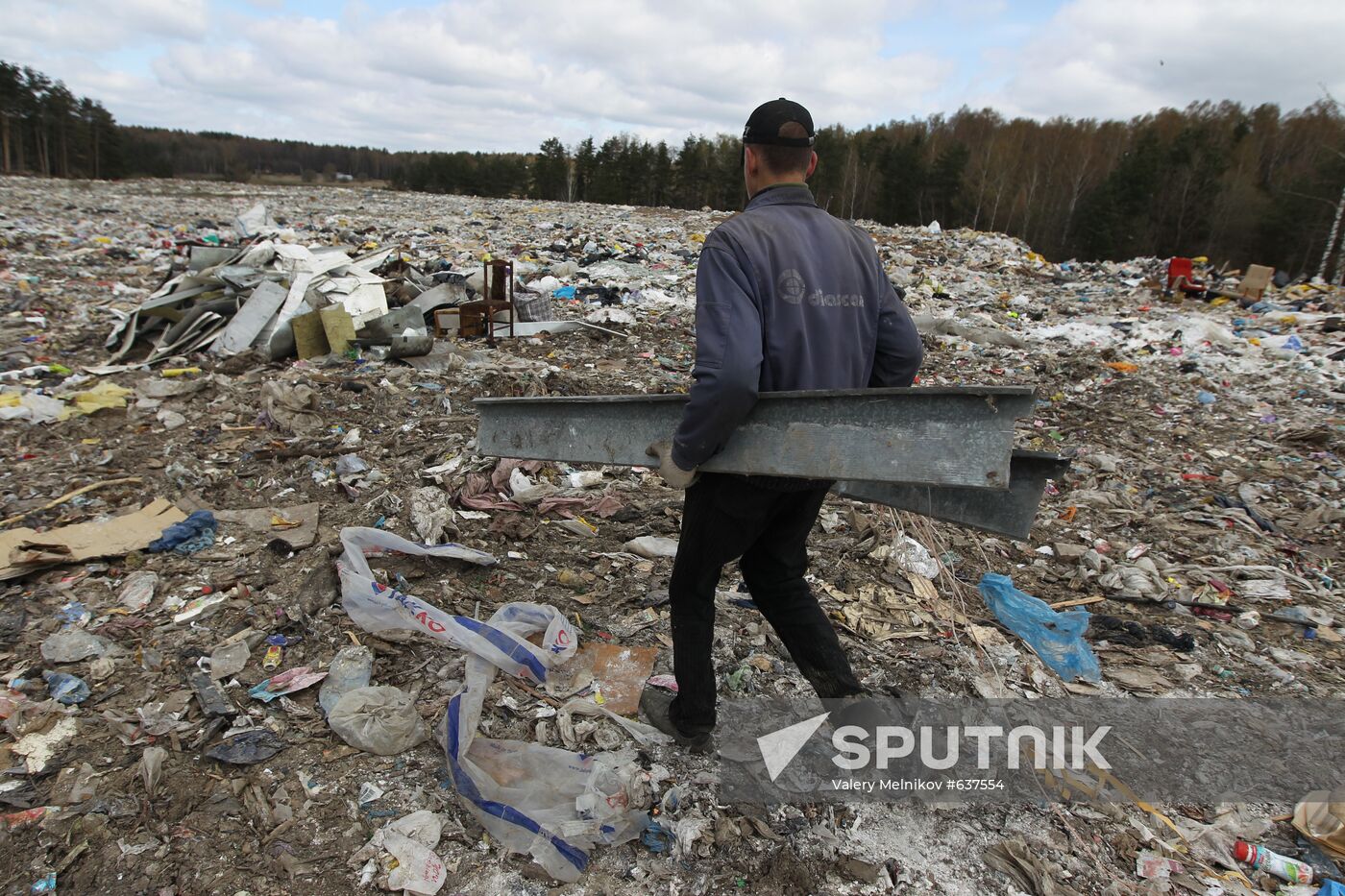 Ashitkovo domestic garbage dump in Voskresenski region of Moscow Region. Location: Russia, Moscow region. Author: Valery Melnikov/Sputnik. Ashitkovo domestic garbage dump