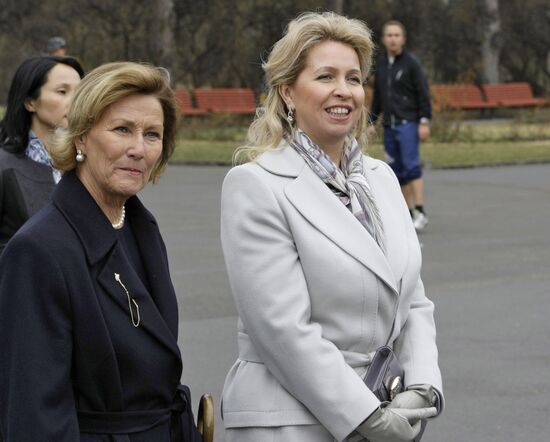 Svetlana Medvedev and Queen Sonja