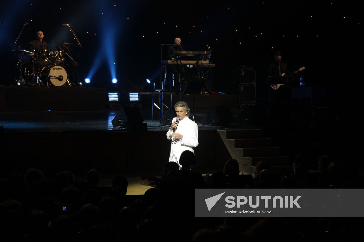 Toto Cutugno gives concert in Moscow