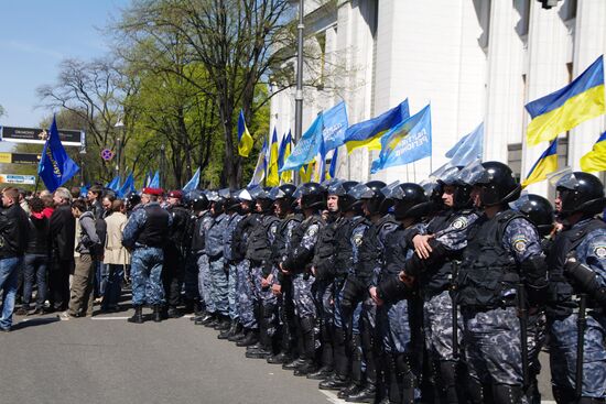 Supporters and opponents of naval base agreement