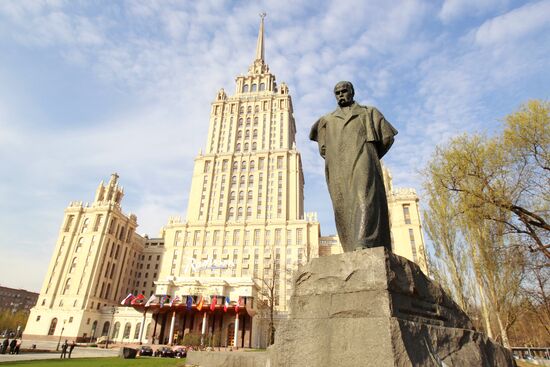 Monument to Ukrainian writer Taras Shevchenko