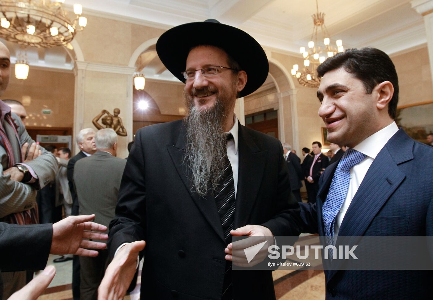 Berel Lazar and God Nisanov