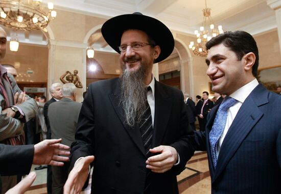 Berel Lazar and God Nisanov