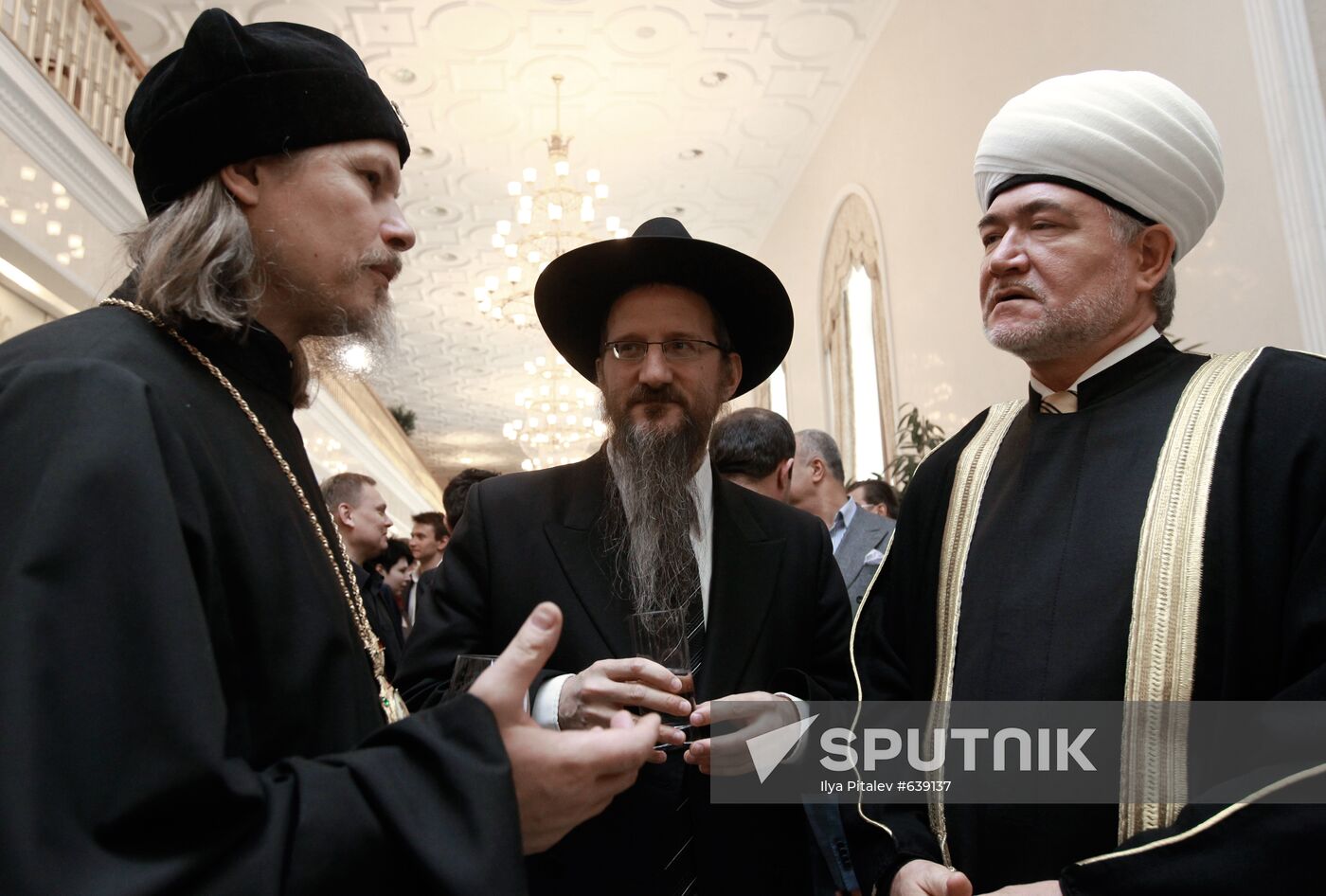 Bishop Mark of Yegoryevsk, Berel Lazar and Ravil Gainutdin