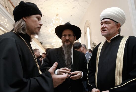 Bishop Mark of Yegoryevsk, Berel Lazar and Ravil Gainutdin