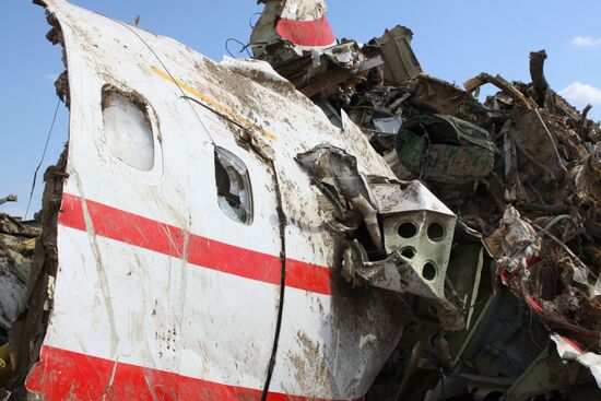 Lech Kaczyński's Tu-154 aircraft debris at Smolensk airfield