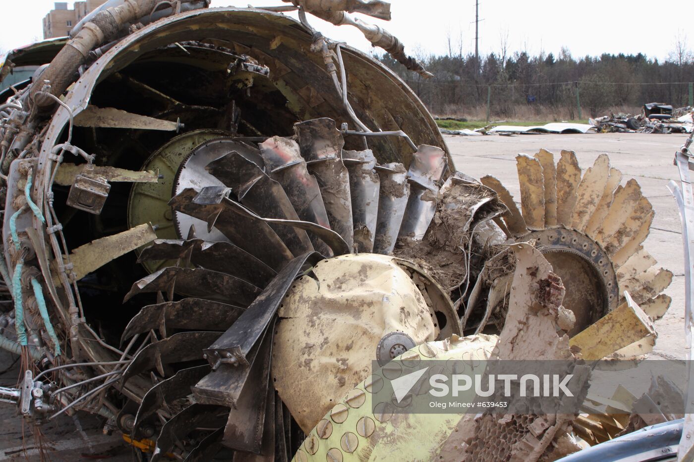 Lech Kaczyński's Tu-154 aircraft debris at Smolensk airfield