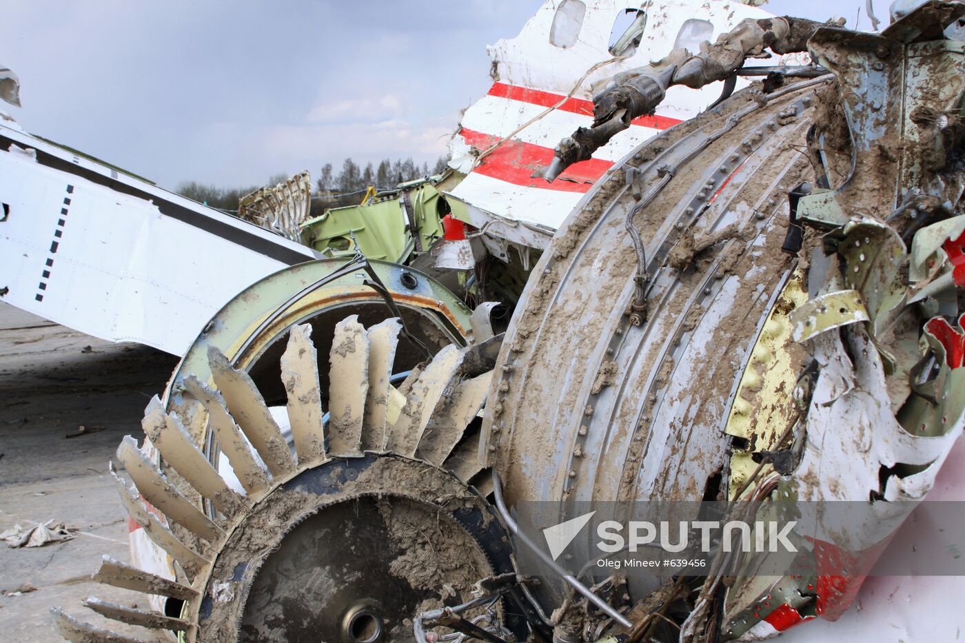 Lech Kaczyński's Tu-154 aircraft debris at Smolensk airfield