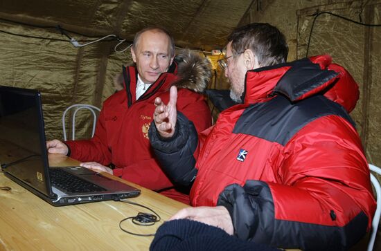 Vladimir Putin visits Franz Josef Archipelago