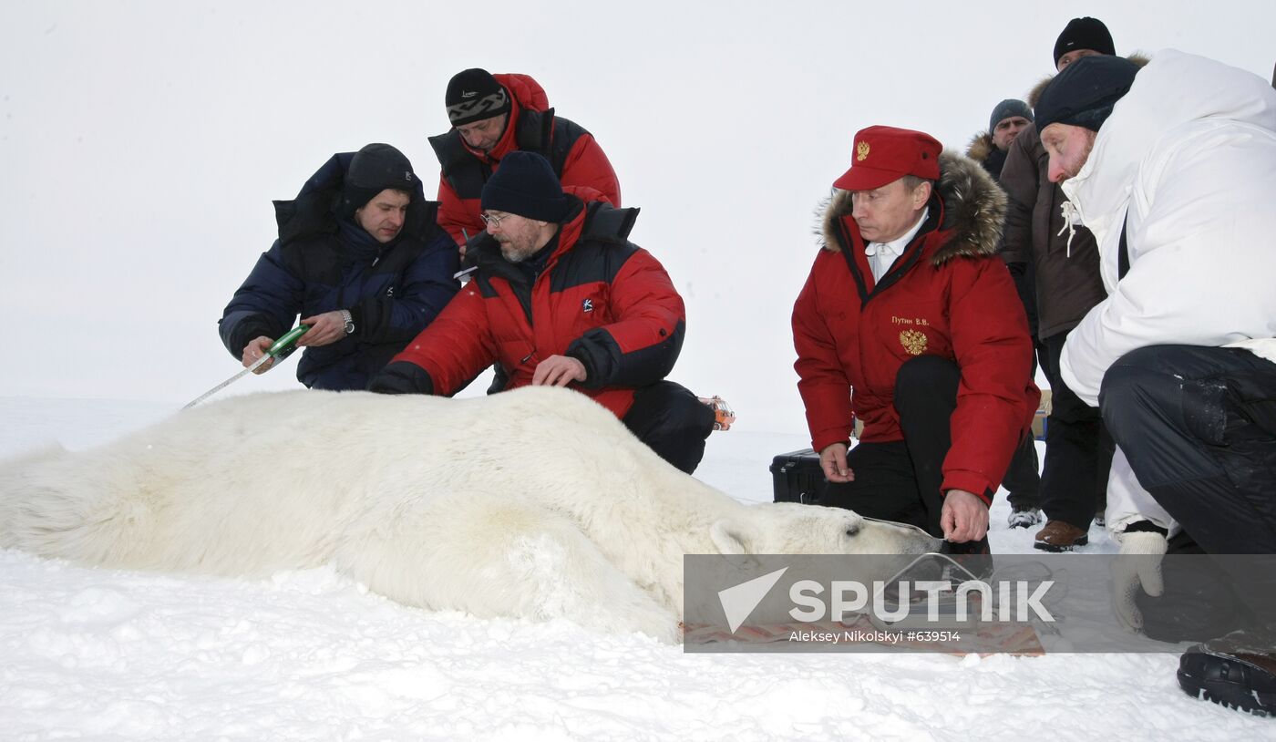 Vladimir Putin visits Franz Josef Archipelago
