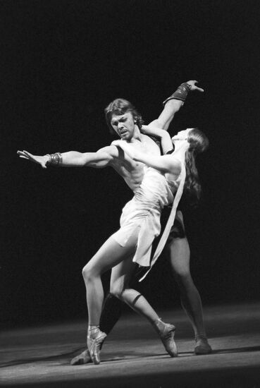 Ballet dancers Lyudmila Semenyaka and Yury Vasyuchenko
