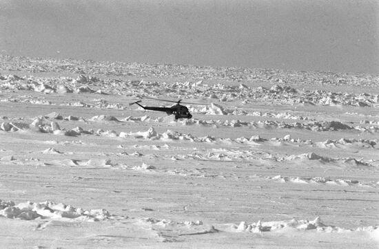 Expedition on nuclear ship "Sibir"