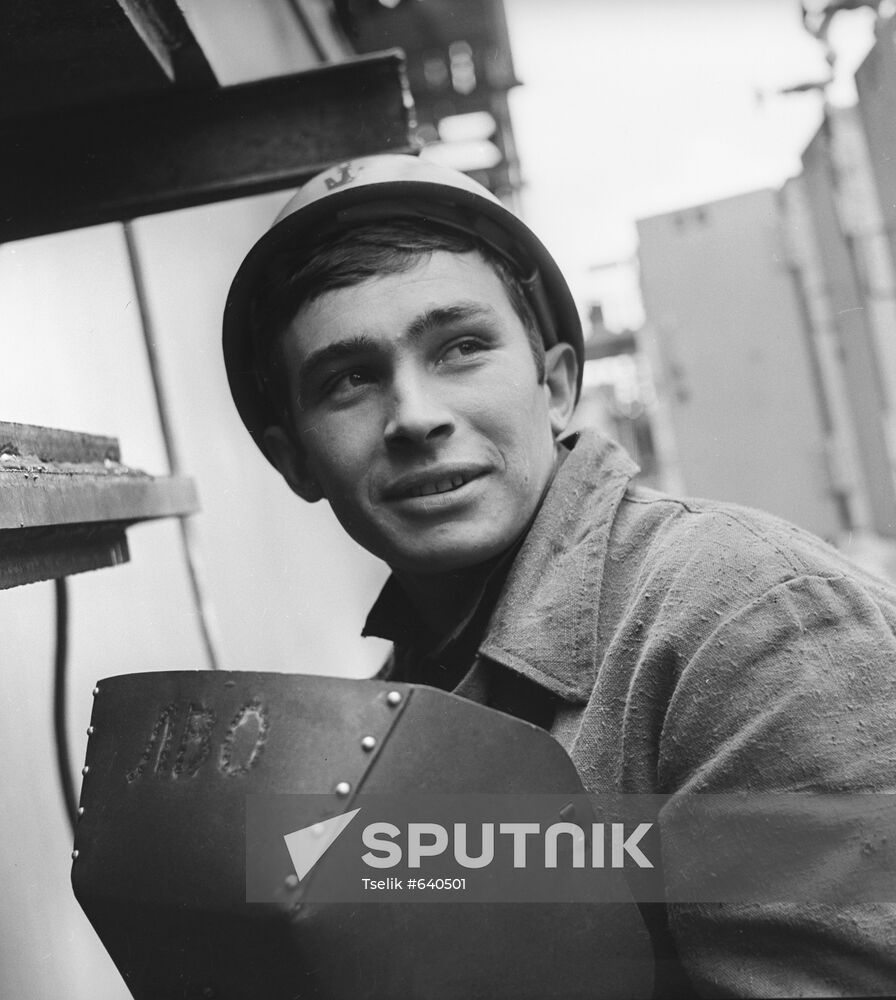 Electric welder Valery Lavreshin