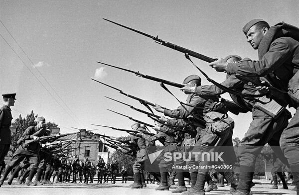 Soldiers train before going to fron tline