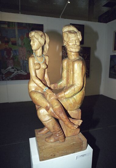 "Stenka with the Princess" sculpture