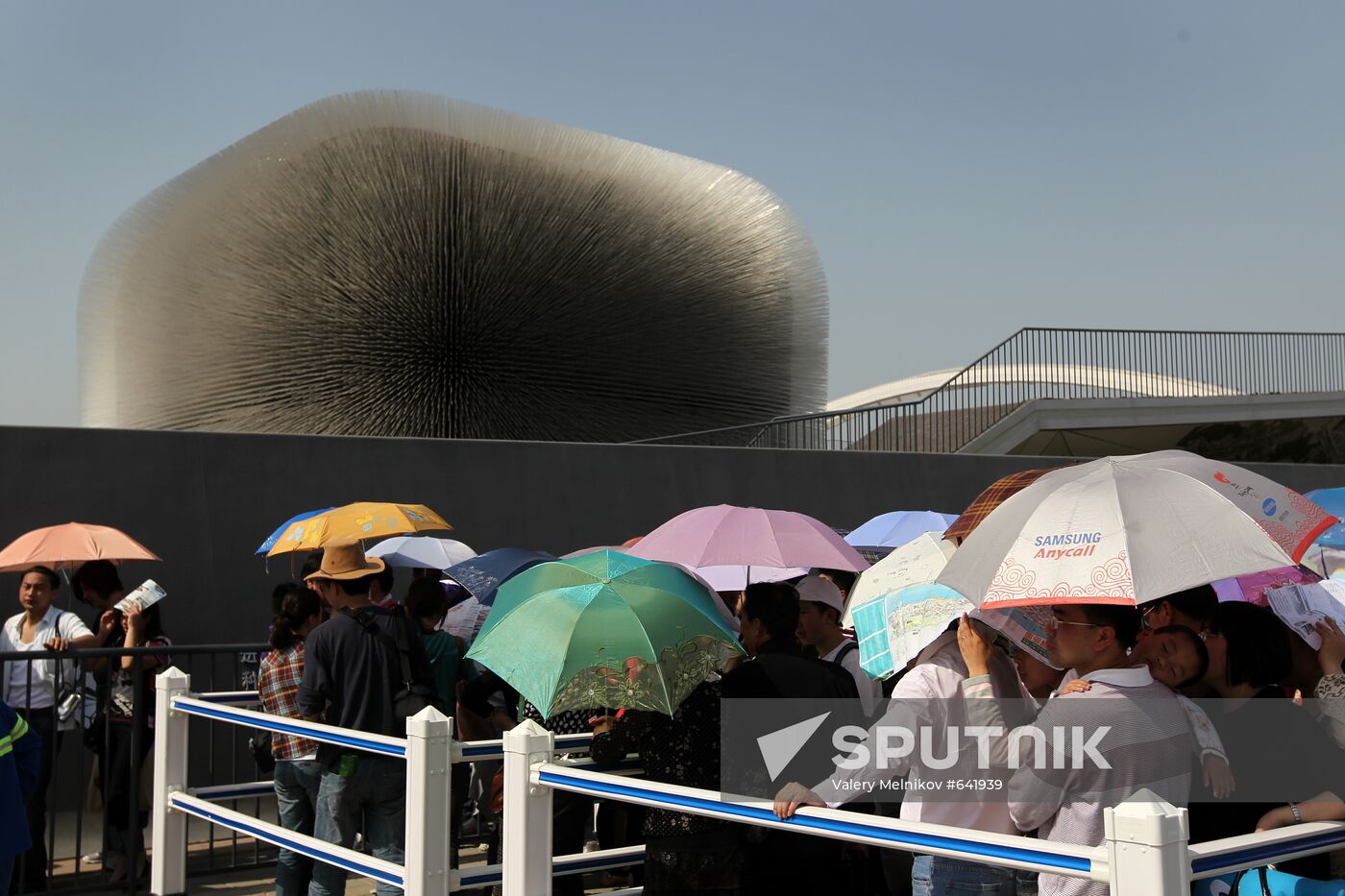 Visitors line up to view U.K. Pavilion at World Expo 2010