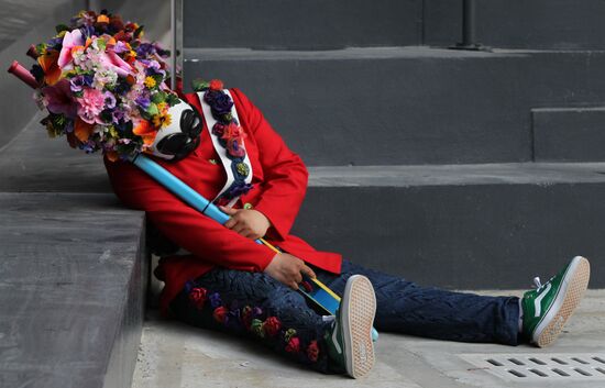 Man dressed as guardsman at Canada Pavilion