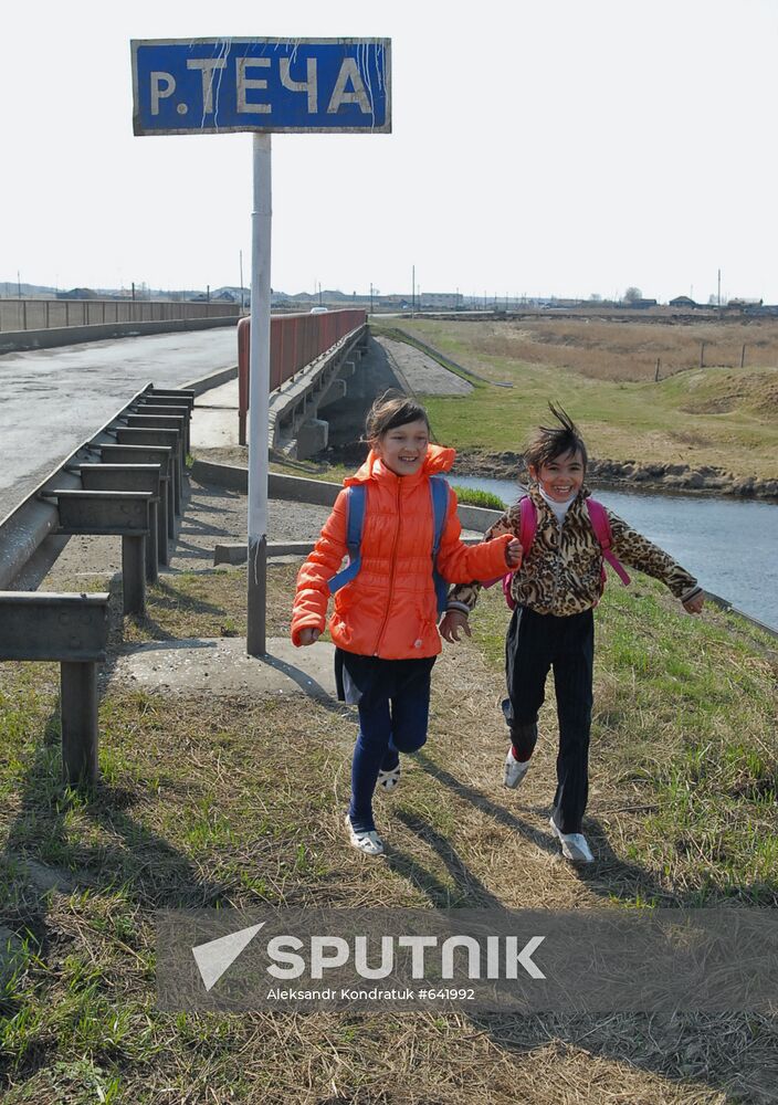 Young residents of Muslyumovo village