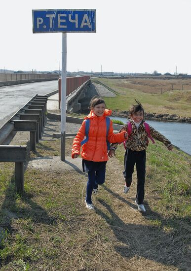 Young residents of Muslyumovo village