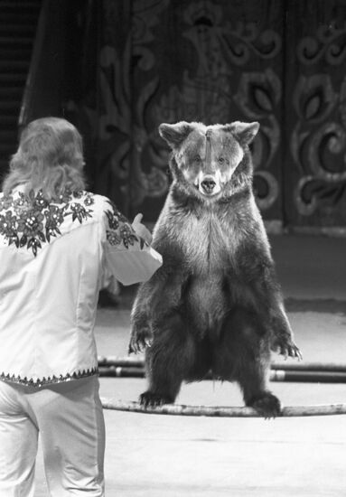 Artist Viktor Shempur with trained bear