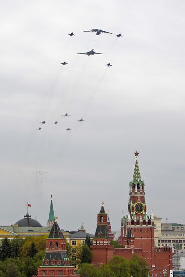 Air Force rehearses for May 9 Victory Day air show