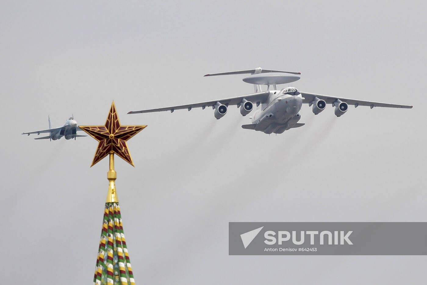 Air Force rehearses for May 9 Victory Day air show