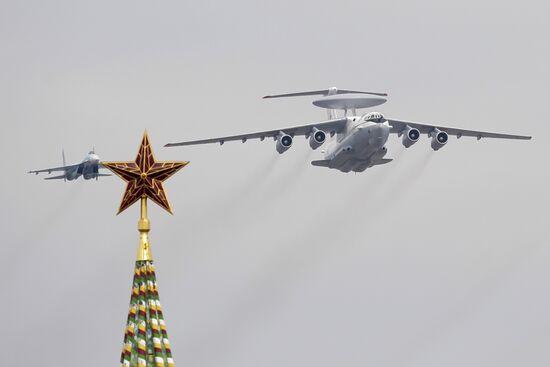 Air Force rehearses for May 9 Victory Day air show