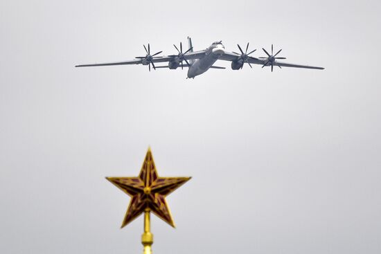 Air Force rehearses for May 9 Victory Day parade