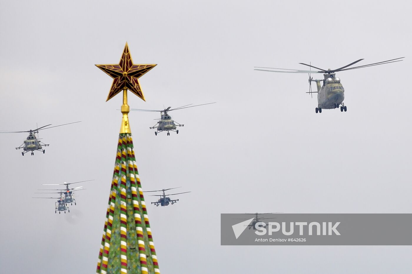 Air Force rehearses for May 9 Victory Day parade
