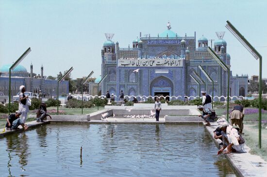 Mazar-i-Sharif Mosque