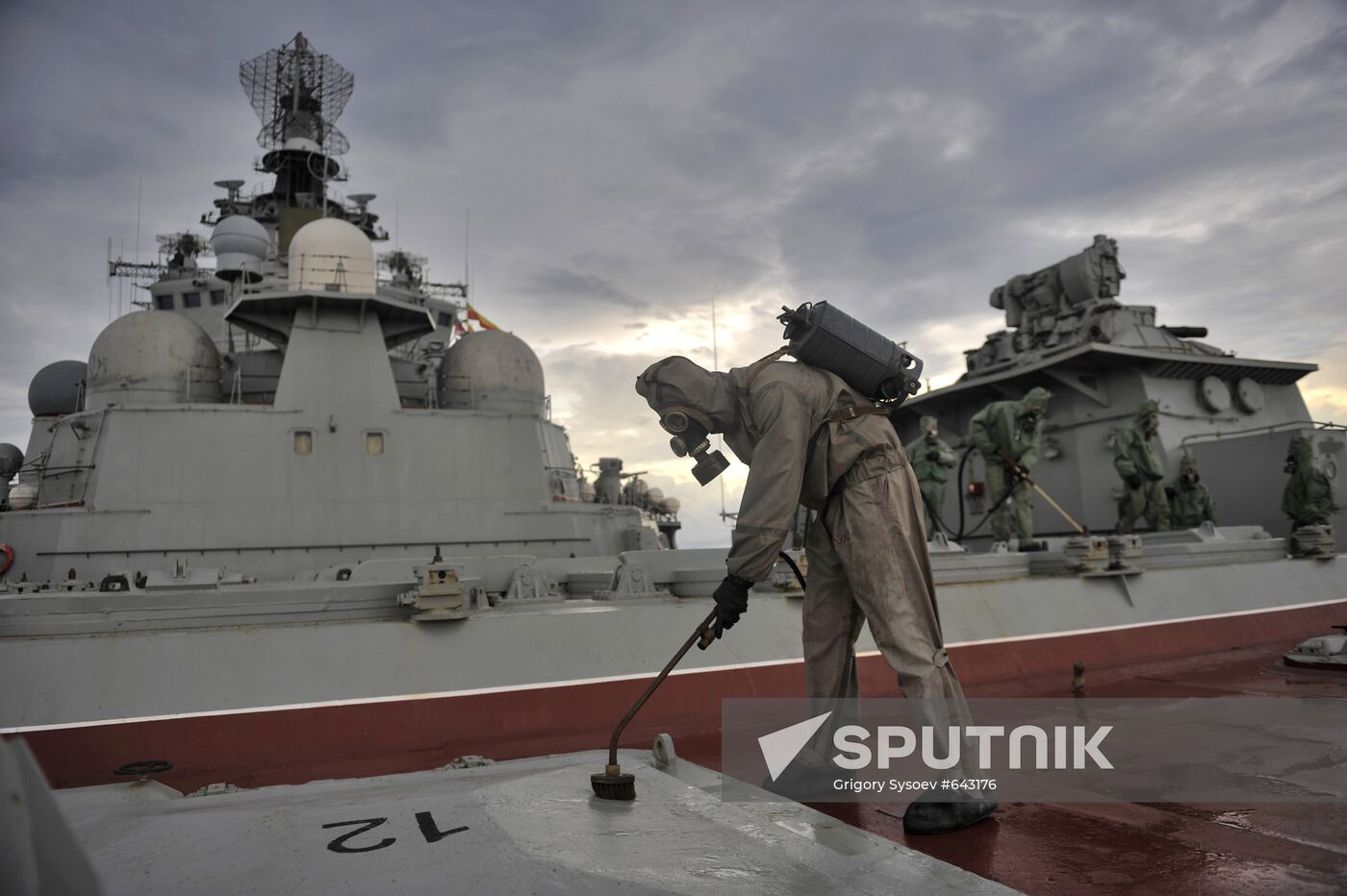 Nuclear-powered cruiser on long-distance expedition