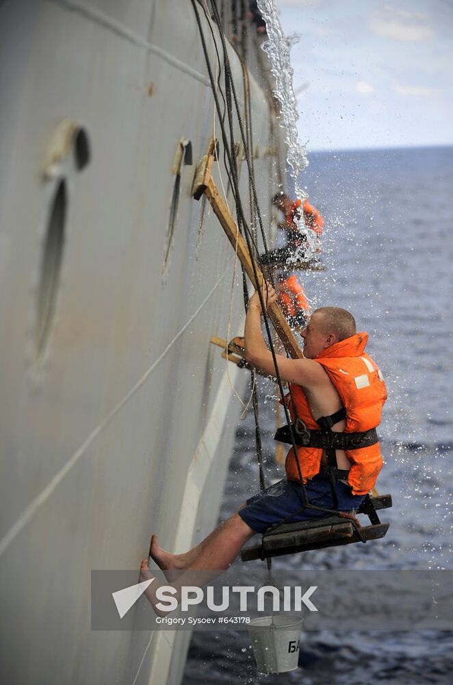Nuclear-powered cruiser on long-distance expedition