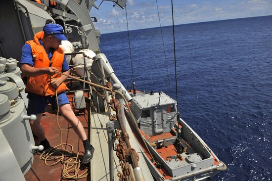 Nuclear-powered cruiser on long-distance expedition