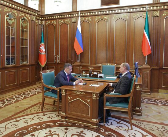 Vladimir Putin holds working meeting with Rustem Minnikhanov
