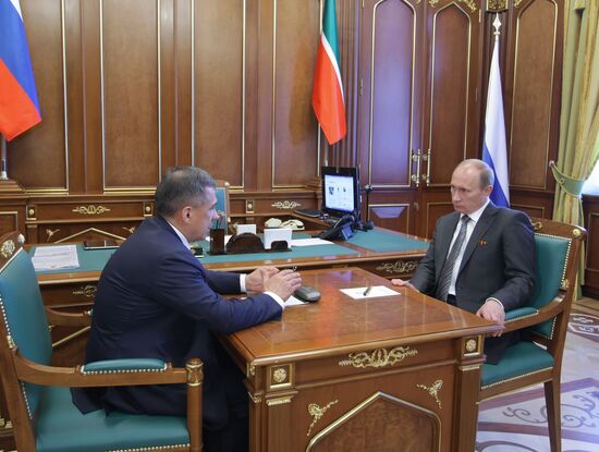 Vladimir Putin holds working meeting with Rustem Minnikhanov