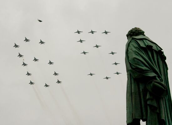MiG-29 and Su-25 fighter aircrafts