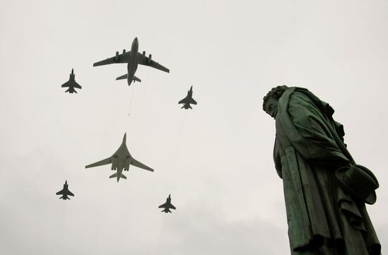 Il-78, TU-160 and MiG-31