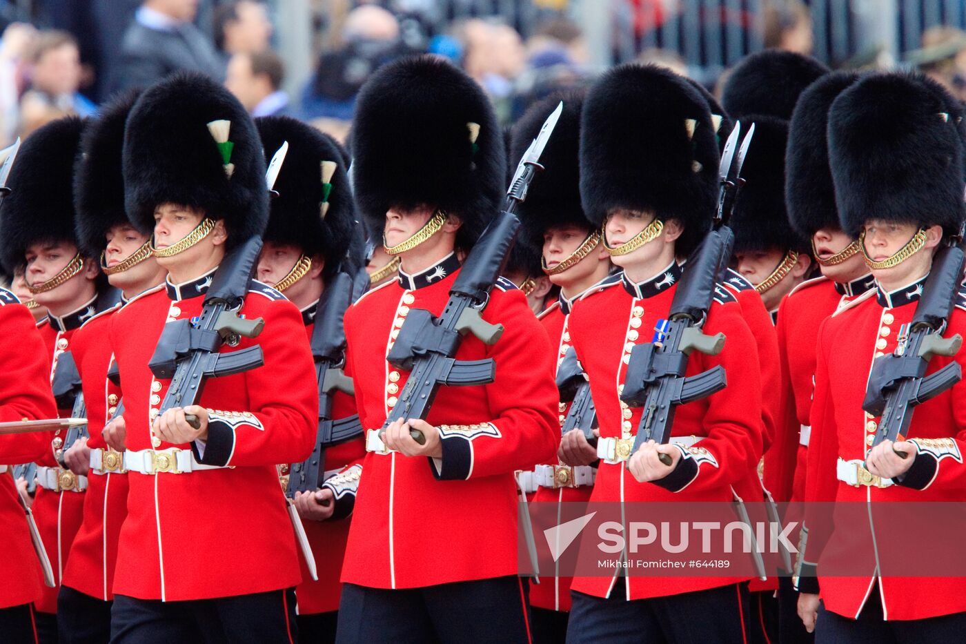 British army servicemen