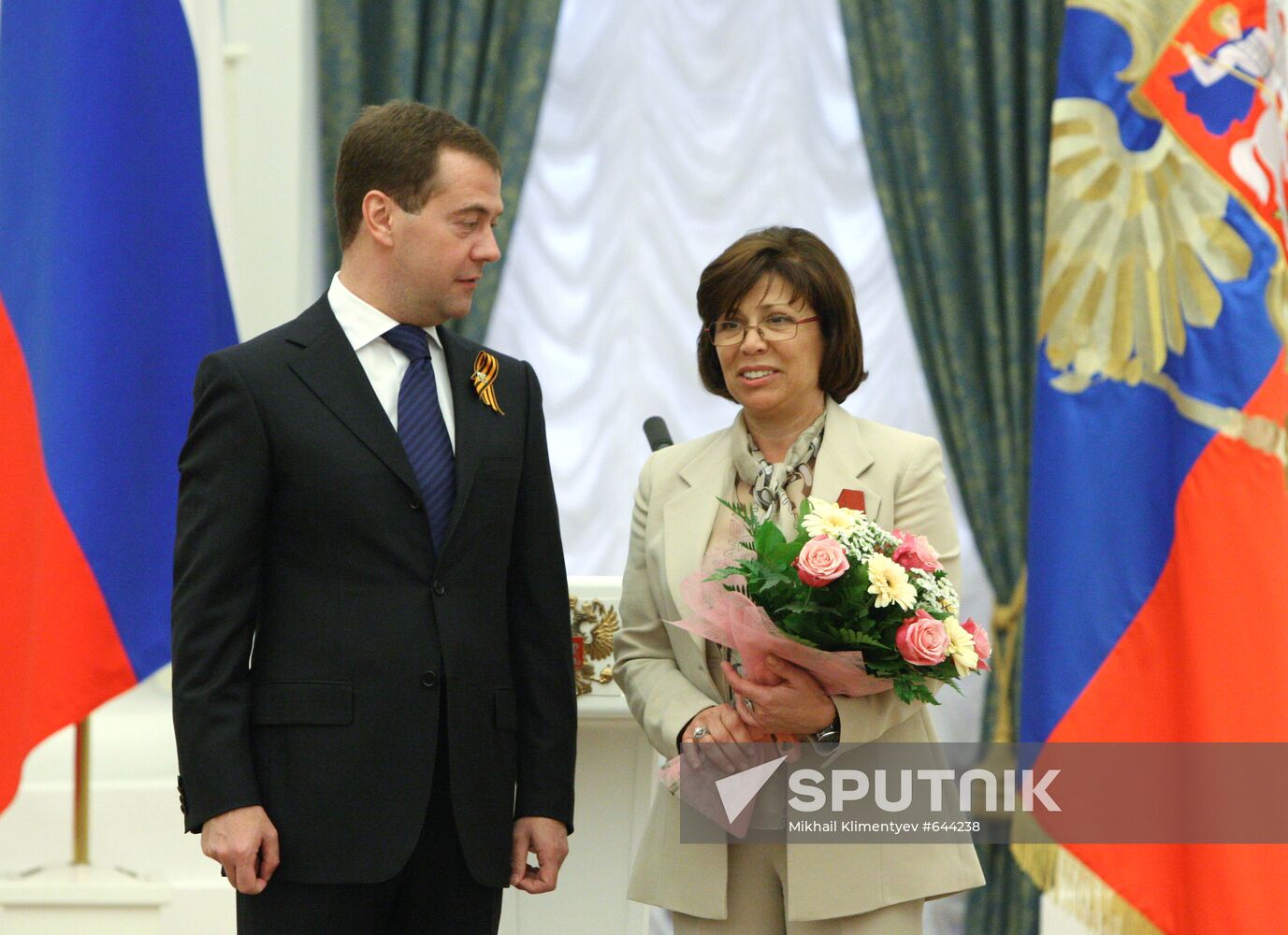 Dmitry Medvedev presents state awards in Kremlin
