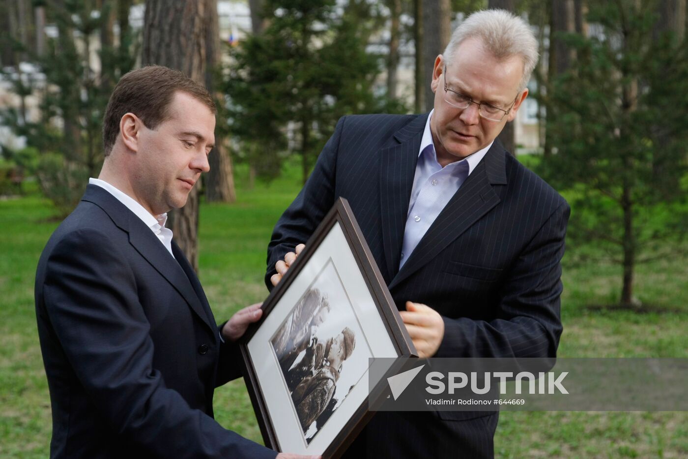 Dmitry Medvedev gives interview to Izvestia